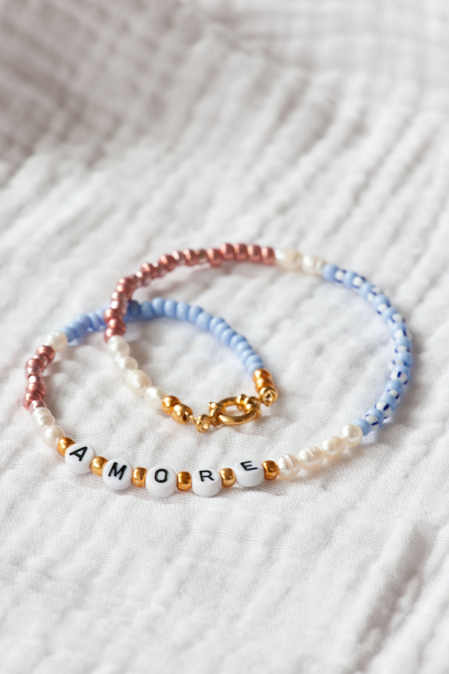 Perlenkette 'Amore' mit Amore Schrift